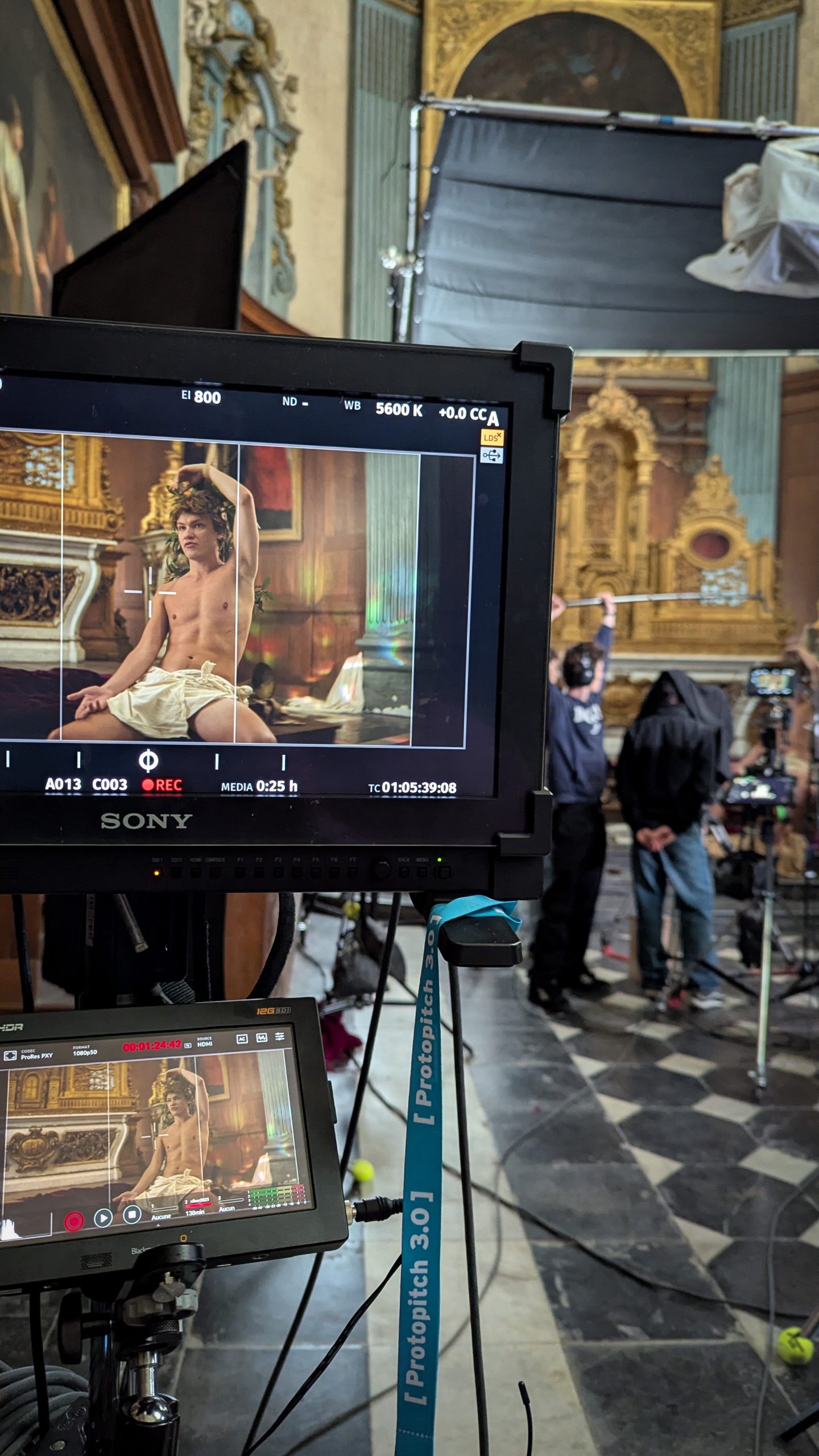Retour caméra pendant le tournage.